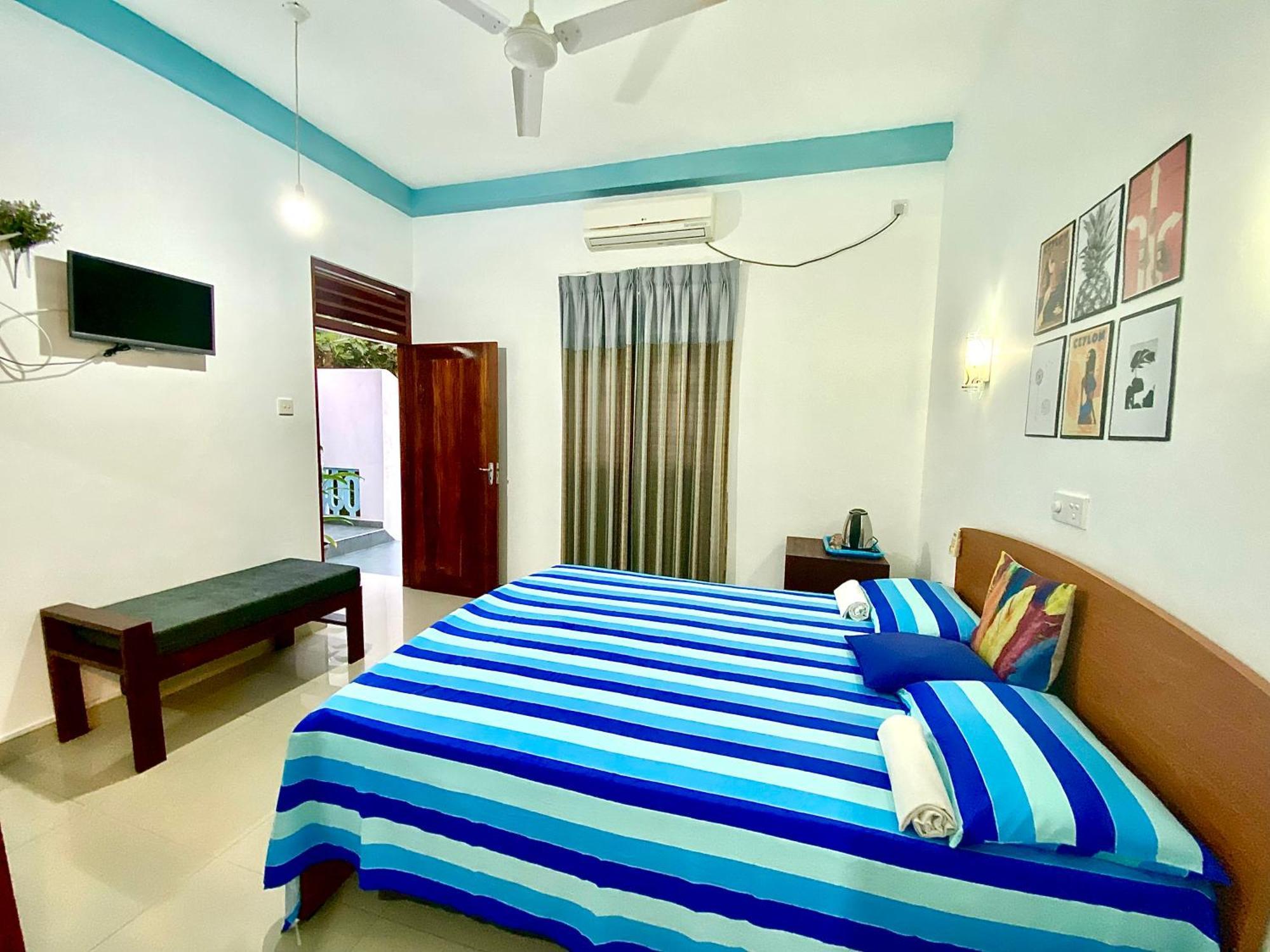 Tamara Motels Hikkaduwa Room photo